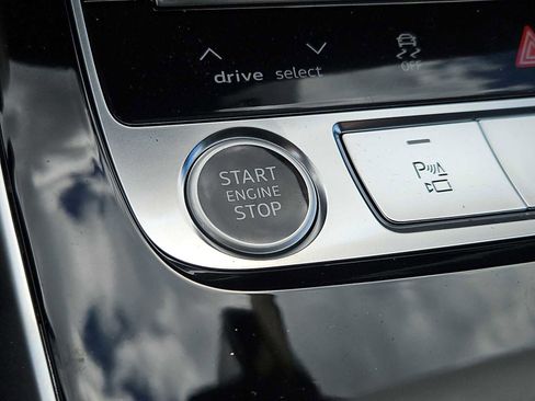 New 2025 Audi Q7 3.0T Premium Plus AWD/4WD image 17