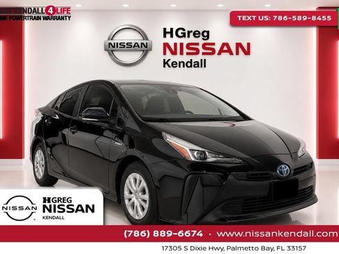 Used 2021 Toyota Prius LE FWD image 1