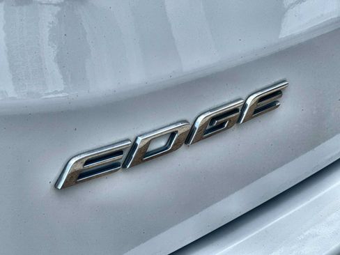 Used 2020 Ford Edge SEL w/ Convenience Package AWD/4WD image 16