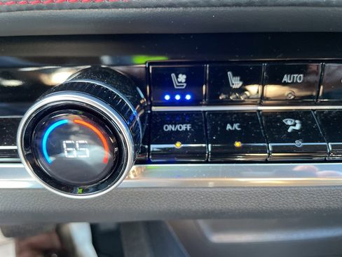 Used 2025 Chevrolet Equinox RS w/ Convenience Package III image 10