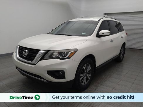 Used 2018 Nissan Pathfinder SV image 1