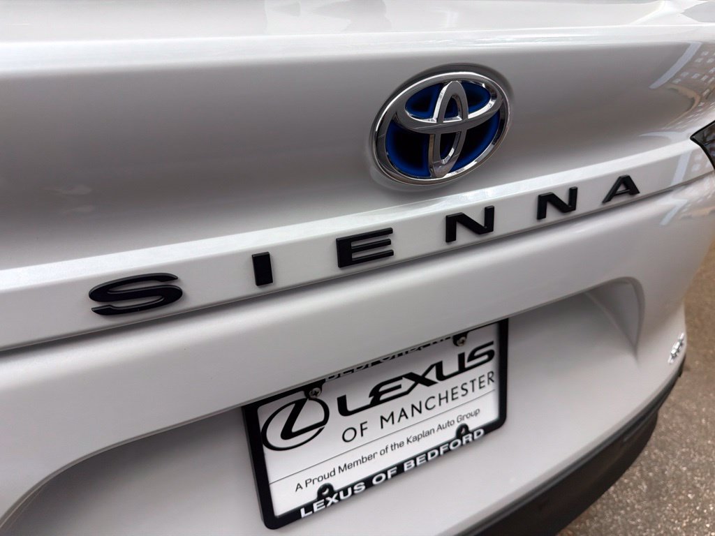 Used 2025 Toyota Sienna XLE w/ XLE Plus Package AWD/4WD image 25