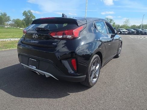 Used 2019 Hyundai Veloster 2.0 FWD image 8