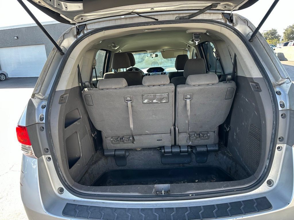 Used 2014 Honda Odyssey LX image 5