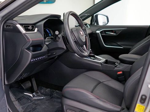 Used 2021 Toyota RAV4 XSE image 19