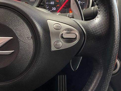 Used 2014 Nissan 370Z Touring RWD image 30