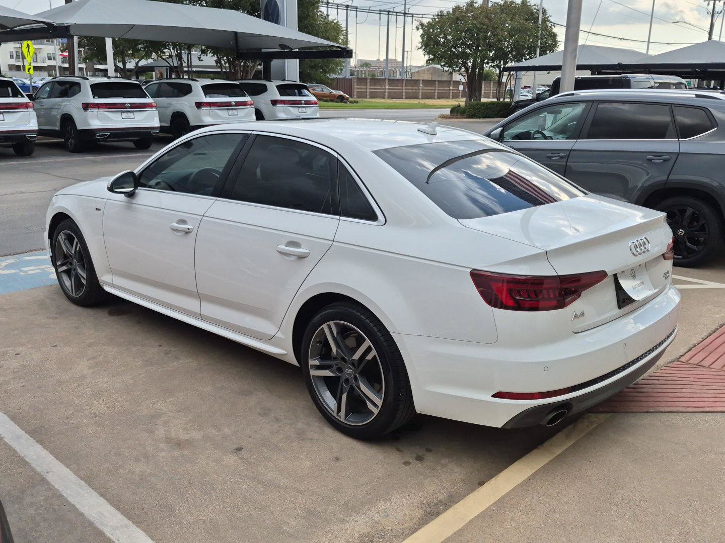 Used 2018 Audi A4 2.0T Ultra Premium Plus FWD image 7