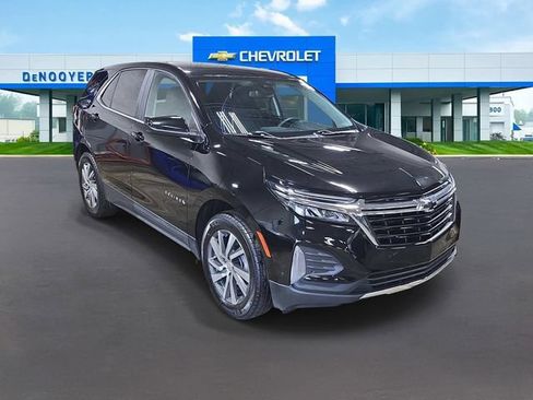 Used 2024 Chevrolet Equinox LT w/ LPO, Floor Liner Package AWD/4WD image 6