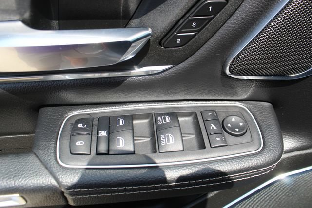 Used 2024 RAM 1500 Laramie AWD/4WD image 12