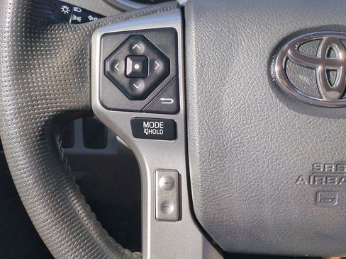 Used 2015 Toyota Tacoma PreRunner image 22