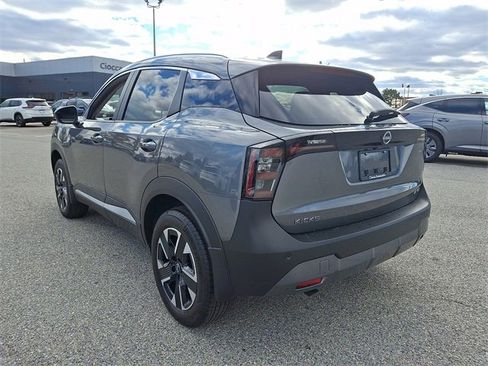 New 2026 Nissan Kicks SV image 5