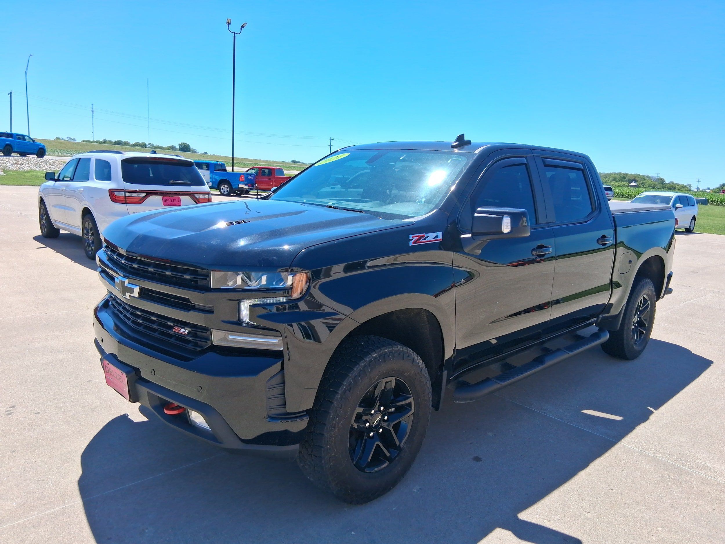 Used 2021 Chevrolet Silverado 1500 LT Trail Boss w/ Convenience Package II AWD/4WD image 4
