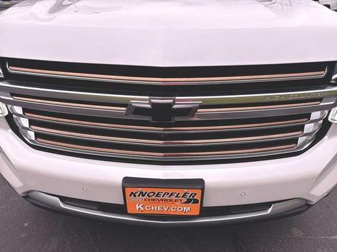 Used 2024 Chevrolet Suburban High Country w/ Advanced Technology Package AWD/4WD image 33