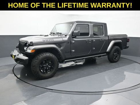 Used 2021 Jeep Gladiator Willys image 2
