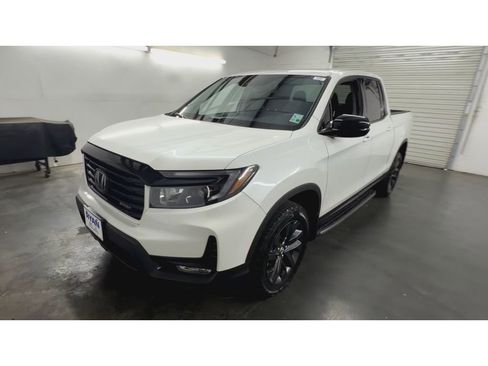 Used 2023 Honda Ridgeline Sport image 4
