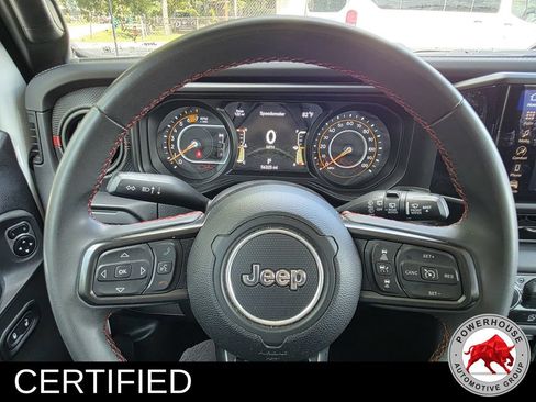 Used 2024 Jeep Wrangler Unlimited Rubicon AWD/4WD image 31