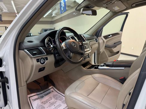 Used 2014 Mercedes-Benz ML 350 2WD w/ Premium 1 Package image 17