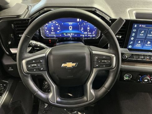 Used 2023 Chevrolet Silverado 1500 LT AWD/4WD image 17