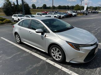 Used 2020 Toyota Corolla LE image 1