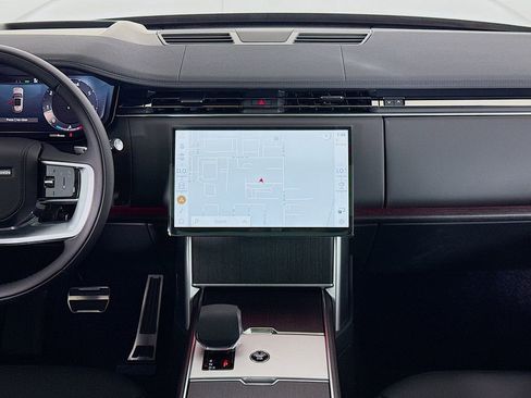 New 2026 Land Rover Range Rover Long Wheelbase SE AWD/4WD image 15