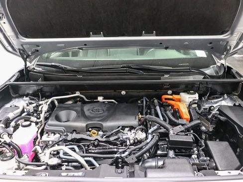 Certified 2022 Toyota RAV4 XSE w/ Weather Package AWD/4WD image 30