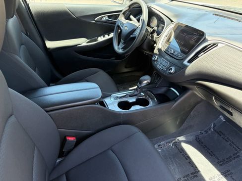 Used 2024 Chevrolet Malibu LT FWD image 29