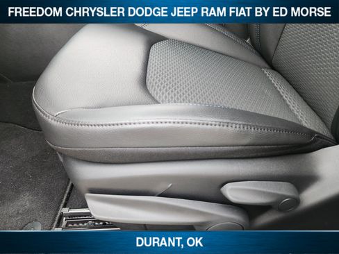 New 2026 Jeep Compass Latitude image 18