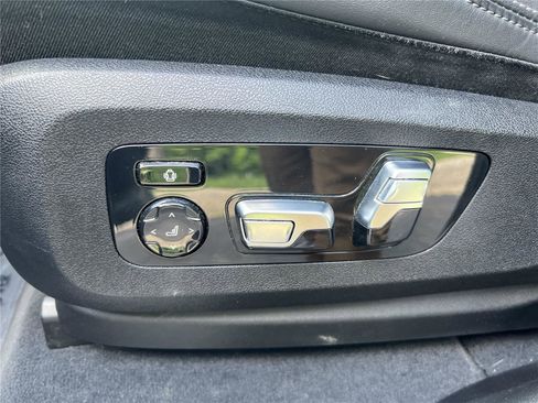 Used 2024 BMW X5 xDrive40i w/ Premium Package AWD/4WD image 23