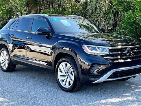 Certified 2023 Volkswagen Atlas Cross Sport SE FWD image 2