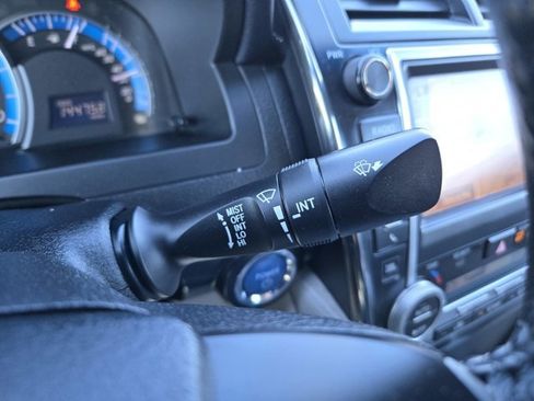 Used 2012 Toyota Camry XLE w/ Leather Pkg image 21