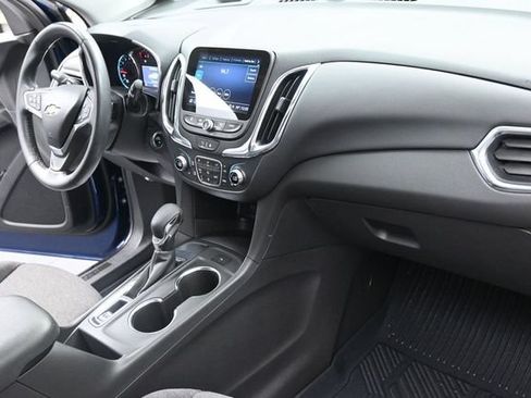 Used 2022 Chevrolet Equinox LT FWD image 29