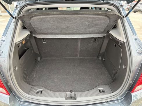 Certified 2022 Chevrolet Trax LT w/ LT Convenience Package image 24