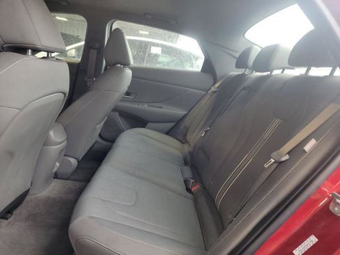 Used 2024 Hyundai Elantra SEL w/ Convenience Package image 14