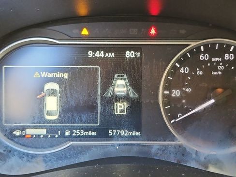 Used 2023 Nissan Versa SV image 13