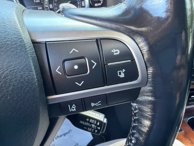 Used 2017 Lexus LX 570 4WD w/ Luxury Package image 27