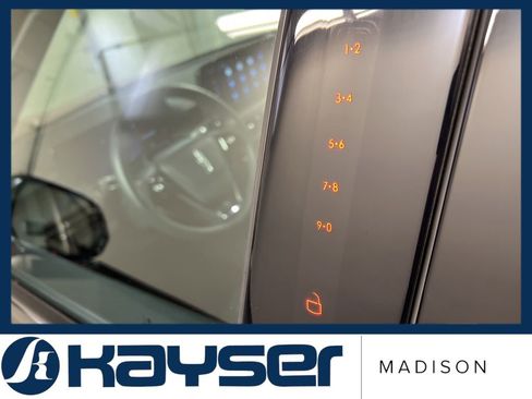 Certified 2025 Lincoln Aviator Reserve w/ Illumination Package image 30