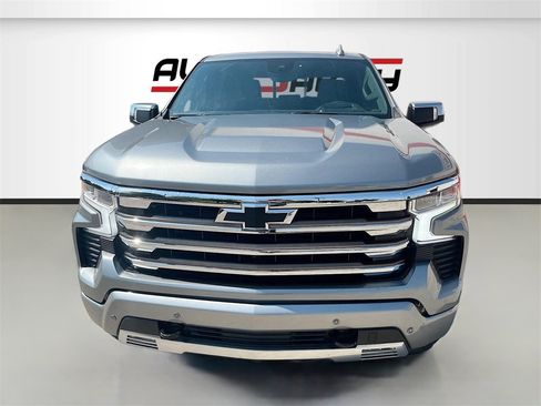 Used 2025 Chevrolet Silverado 1500 High Country w/ High Country Premium Package image 2