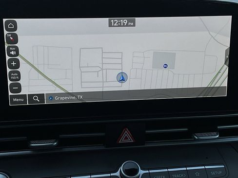 Used 2025 Hyundai Elantra SEL image 36