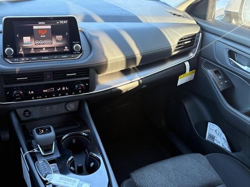 New 2026 Nissan Rogue SV image 10