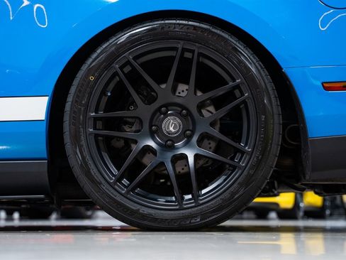 Used 2012 Ford Mustang Shelby GT500 w/ SVT Performance Pkg image 13