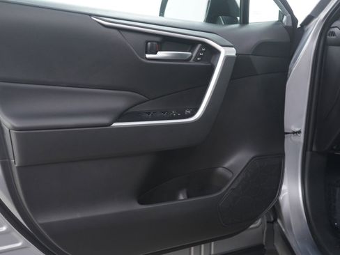 Used 2025 Toyota RAV4 XLE Premium image 18