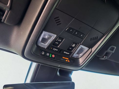 Used 2022 Cadillac XT4 Premium Luxury w/ Technology Package FWD image 25