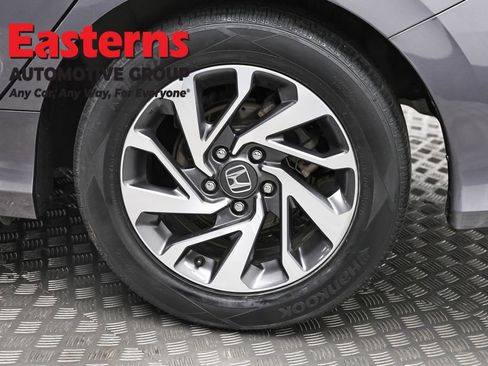 Used 2018 Honda Civic EX image 31