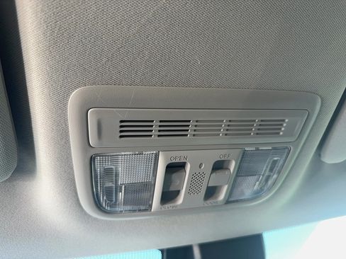 Used 2021 Honda HR-V EX-L image 25