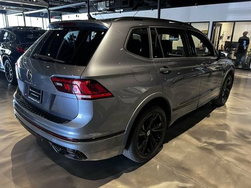 Used 2024 Volkswagen Tiguan SE R-Line FWD image 5