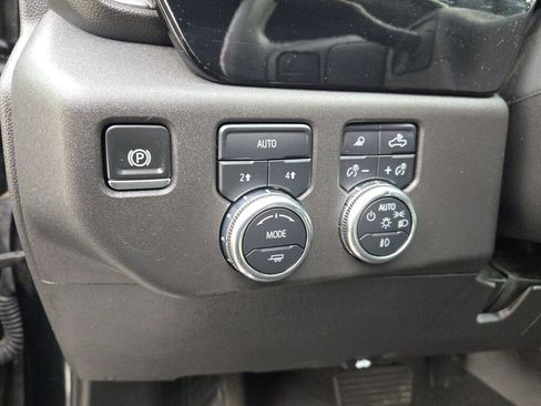 Used 2025 GMC Sierra 1500 SLT image 22