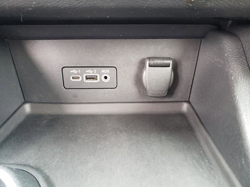 Certified 2021 Nissan Sentra SV image 33