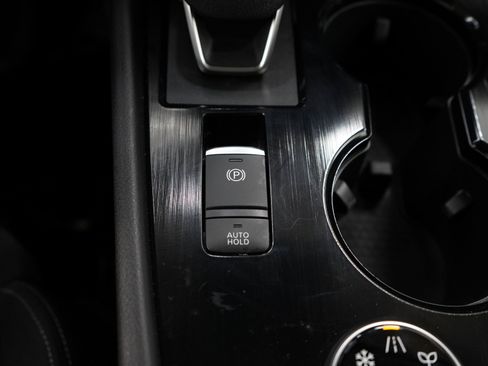 Used 2023 Nissan Rogue SV AWD/4WD image 25