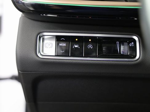 Certified 2025 Buick Envision Sport Touring image 27