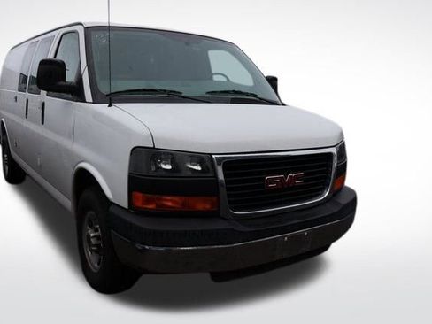 Used 2015 GMC Savana 2500 Extended w/ Chrome Appearance Package image 1